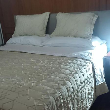 Ezeiza Bed And Breakfast Exterior foto